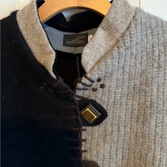 Women's Colorblock Wool Jacket - Picture 5 of 8